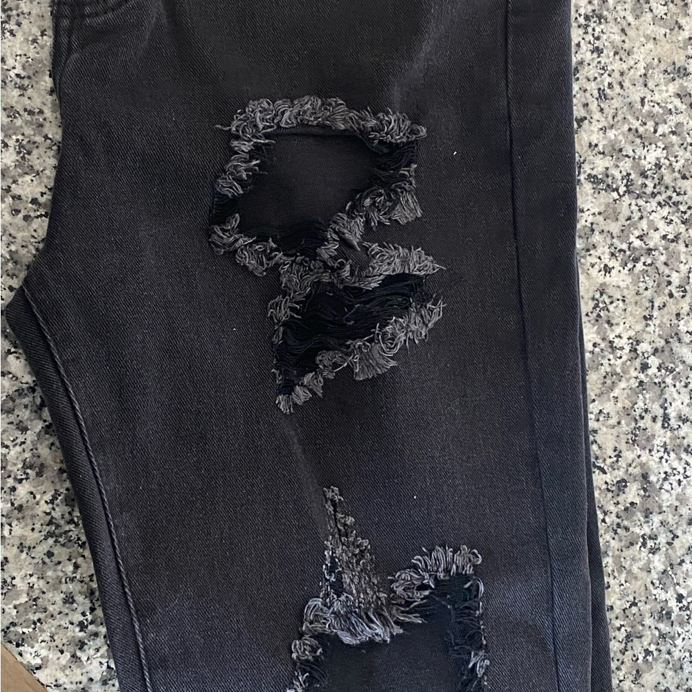 PrettyLittleThing Black Distressed Jeans